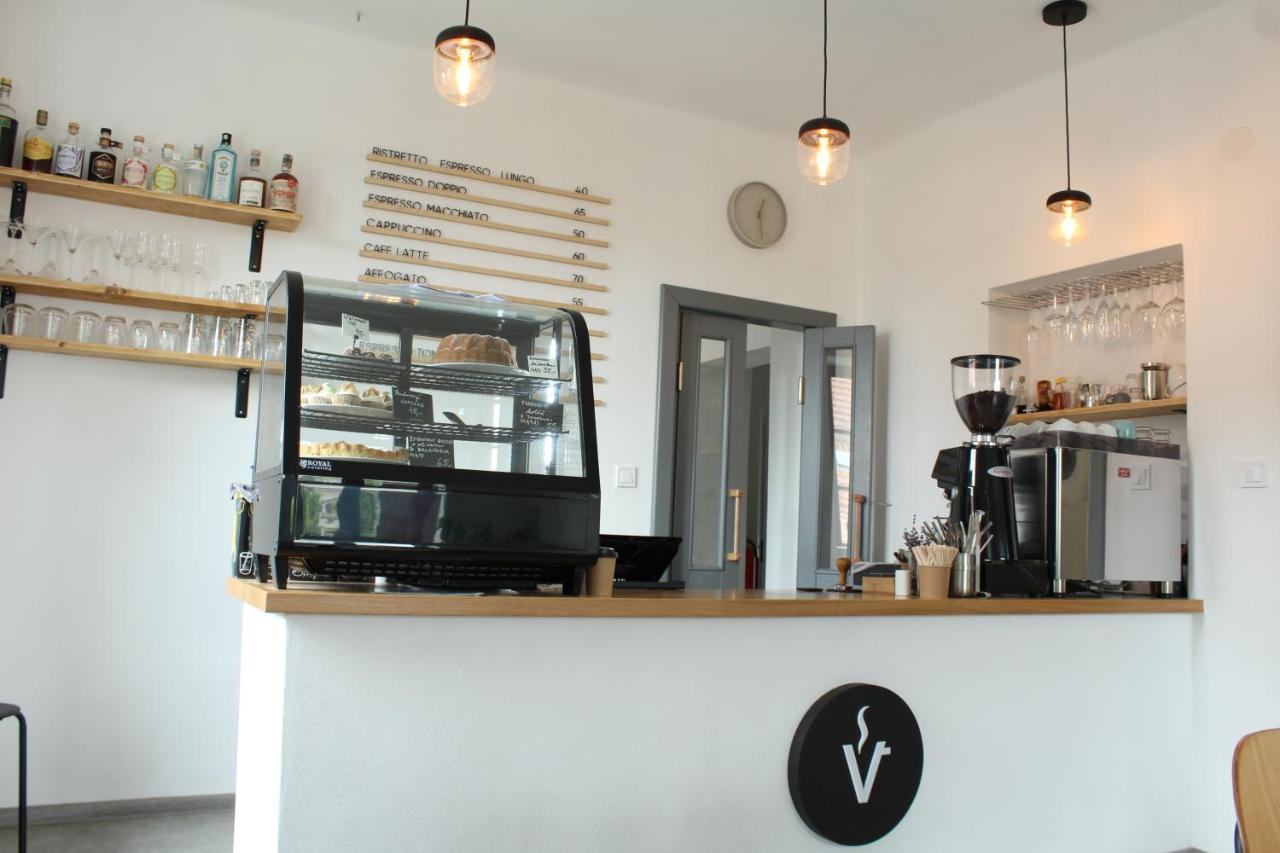 Bed and Breakfast Kafe V Obyvaku Битов Экстерьер фото